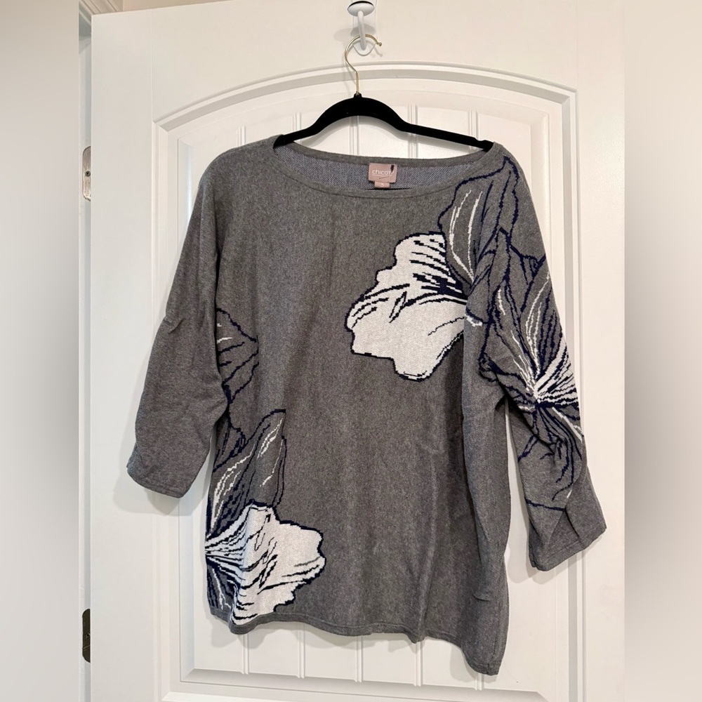 Chico's Gray, Navy & White Floral Knit Top